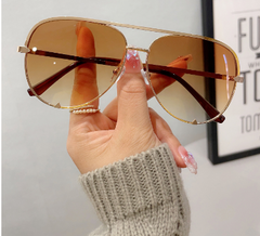 Retro Large Frame Sunglasses with Dual Beam Design